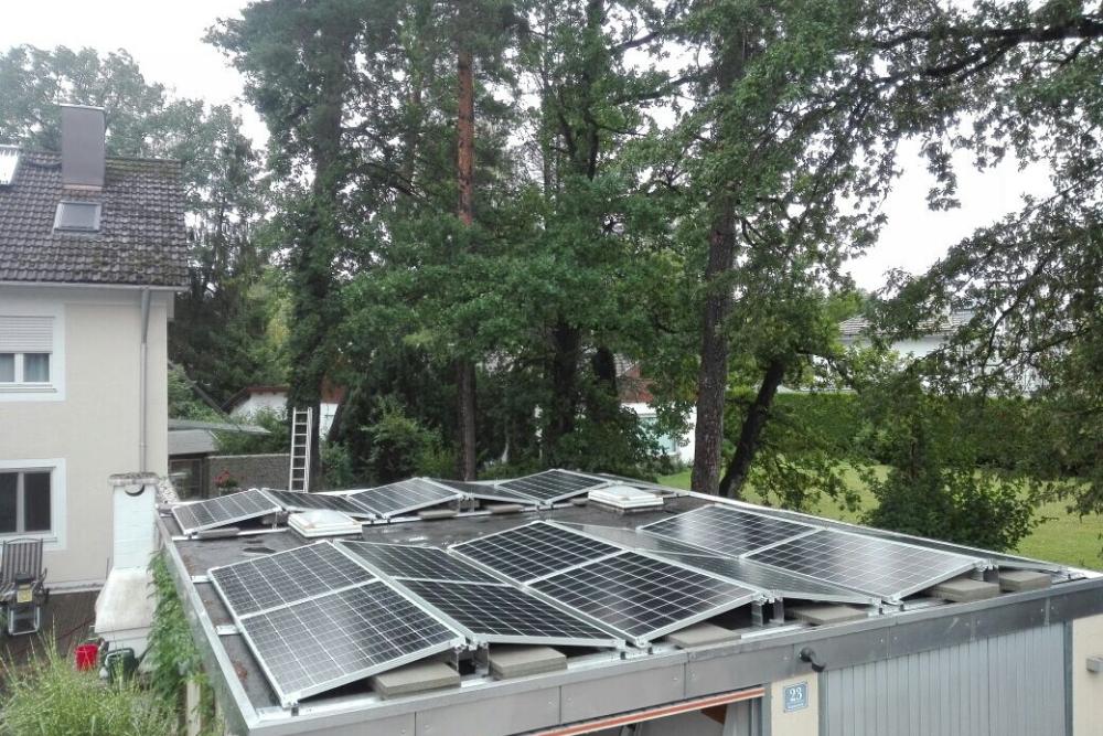beispielfoto garage flachdach photovoltaik